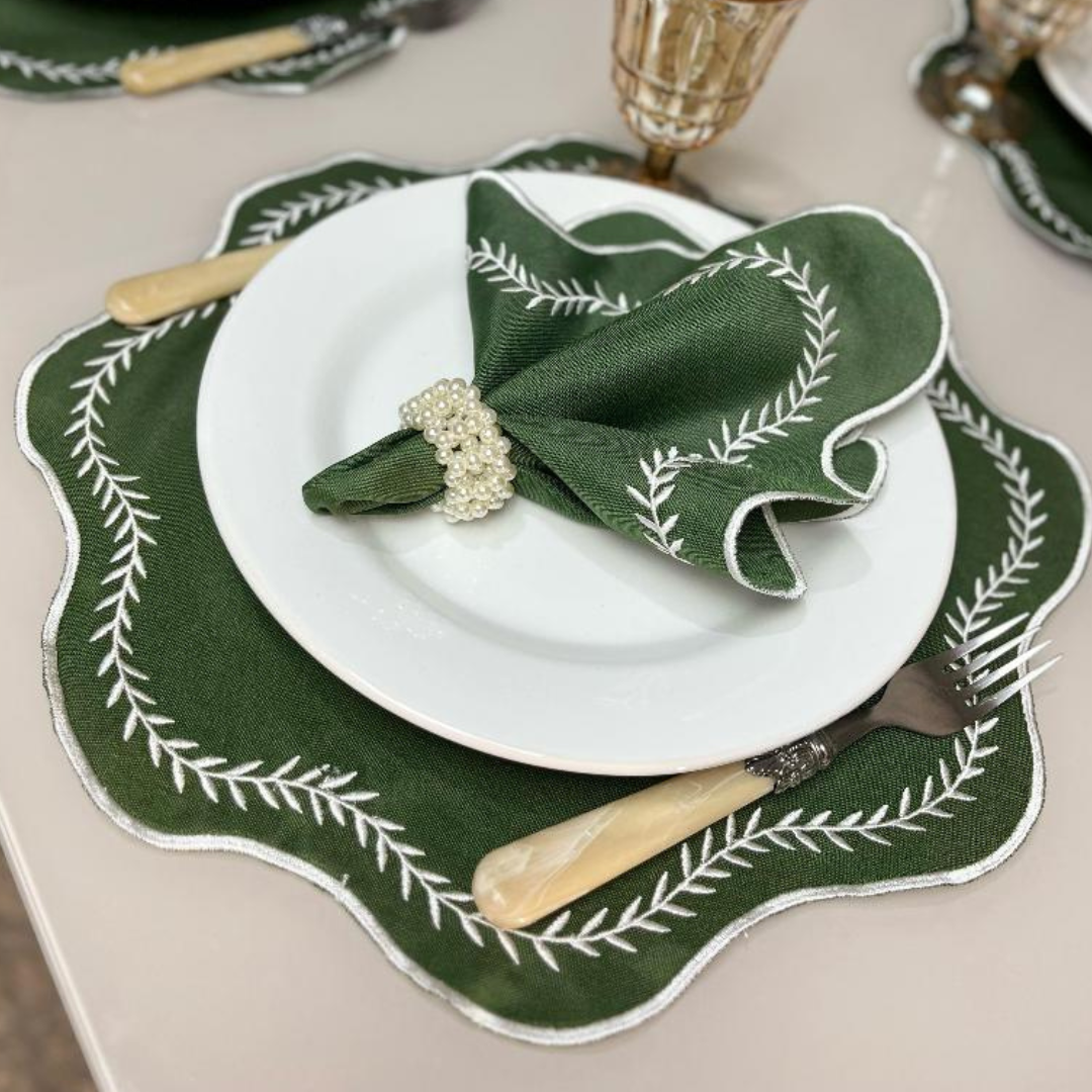 Kit Jantar Natalino Dourado – 6 Peças